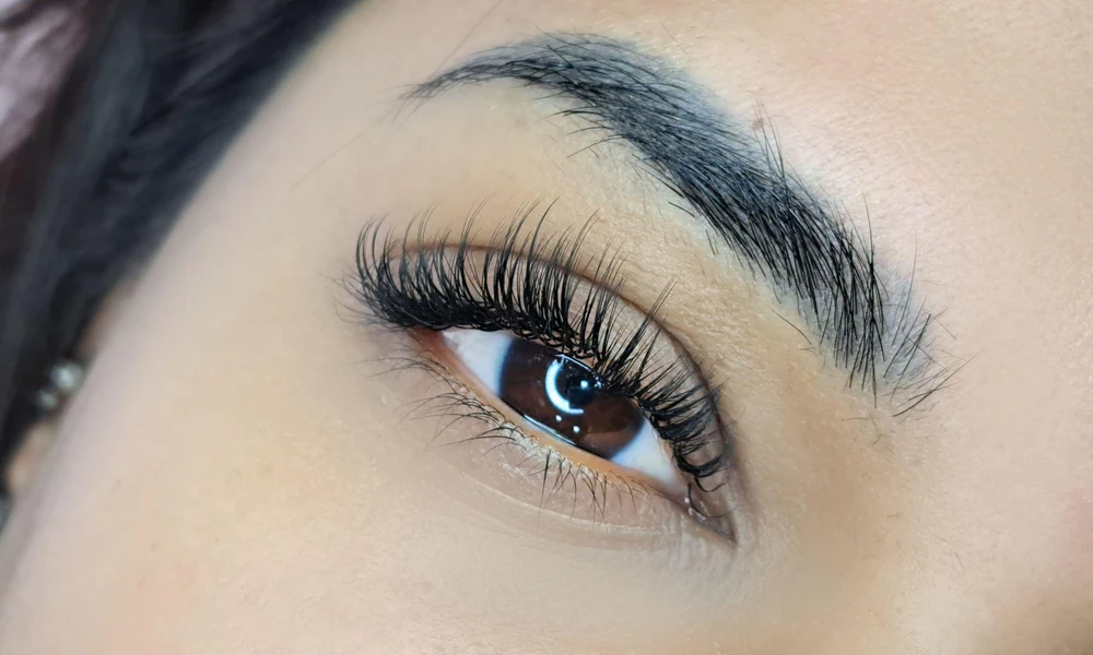 How Eyelash Extensions Create a More Defined Eye Appearance